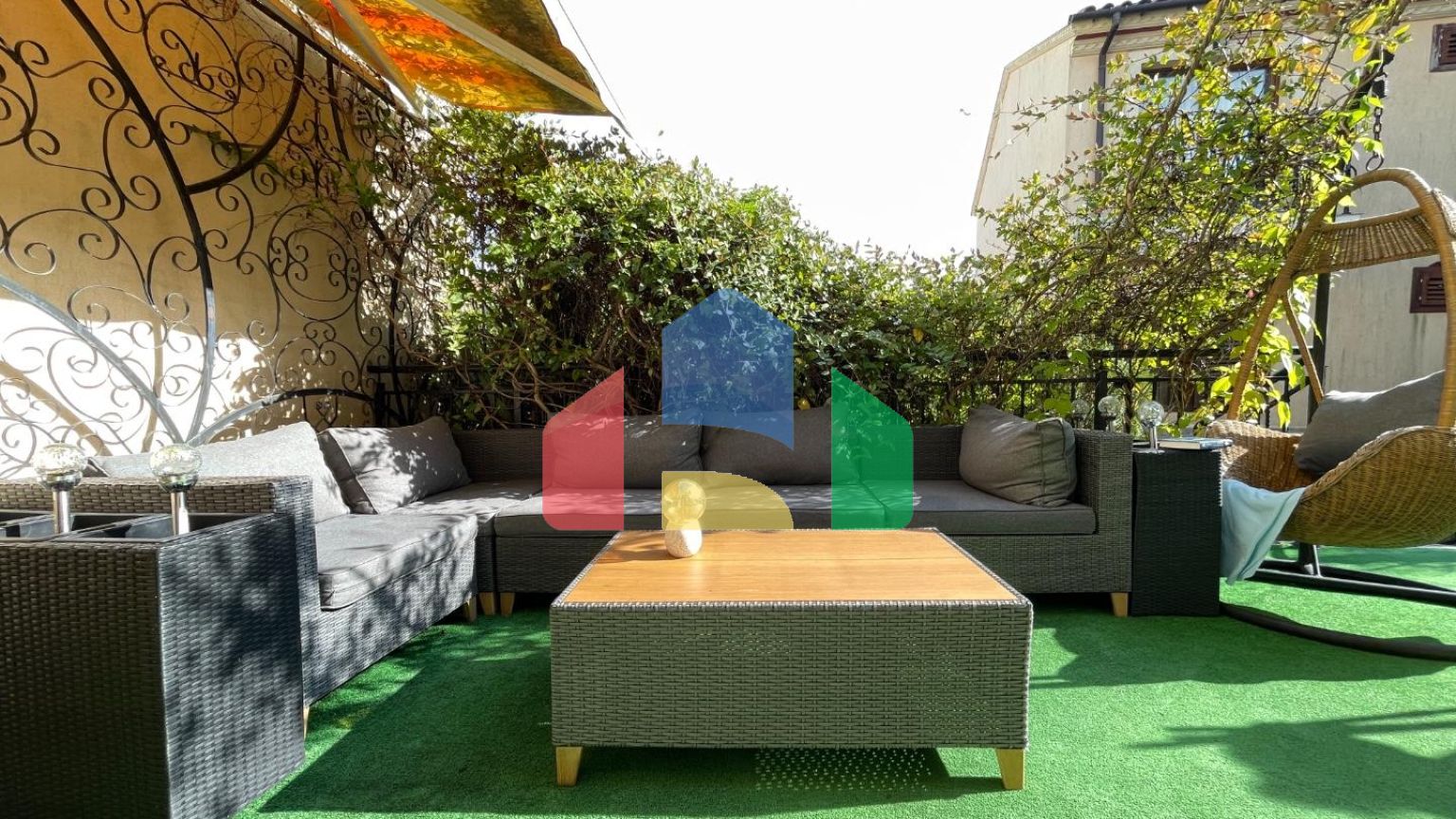 Дом в закрытом коттеджном поселке в Болгарии, локация Елените