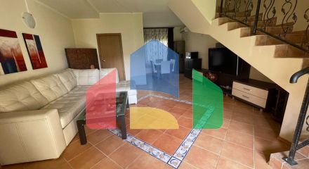 Таунхаус с приватным патио в закрытом коттеджном поселке в Болгарии, локация Елените