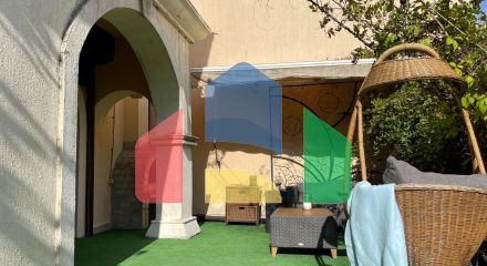 Таунхаус с приватным патио в закрытом коттеджном поселке в Болгарии, локация Елените