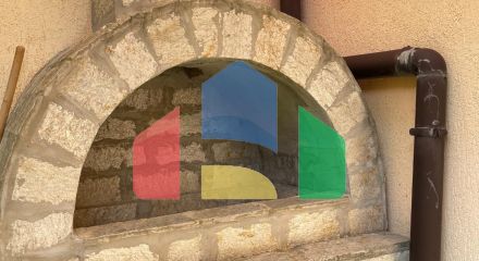 Таунхаус с приватным патио в закрытом коттеджном поселке в Болгарии, локация Елените