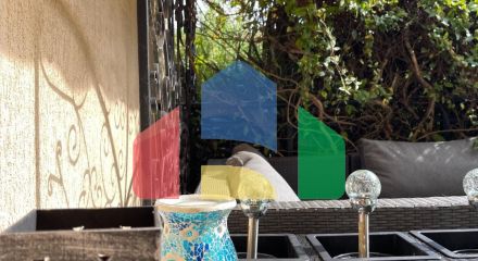 Таунхаус с приватным патио в закрытом коттеджном поселке в Болгарии, локация Елените