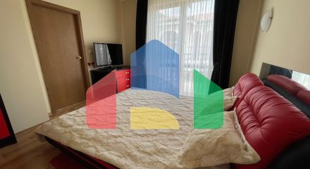 Таунхаус с приватным патио в закрытом коттеджном поселке в Болгарии, локация Елените