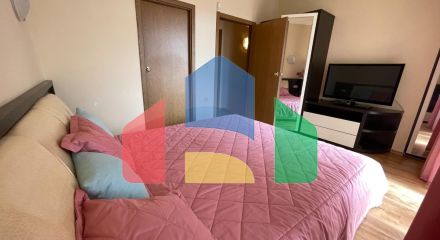 Таунхаус с приватным патио в закрытом коттеджном поселке в Болгарии, локация Елените