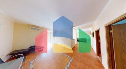 Просторный дом для отдыха в элитном комплексе 