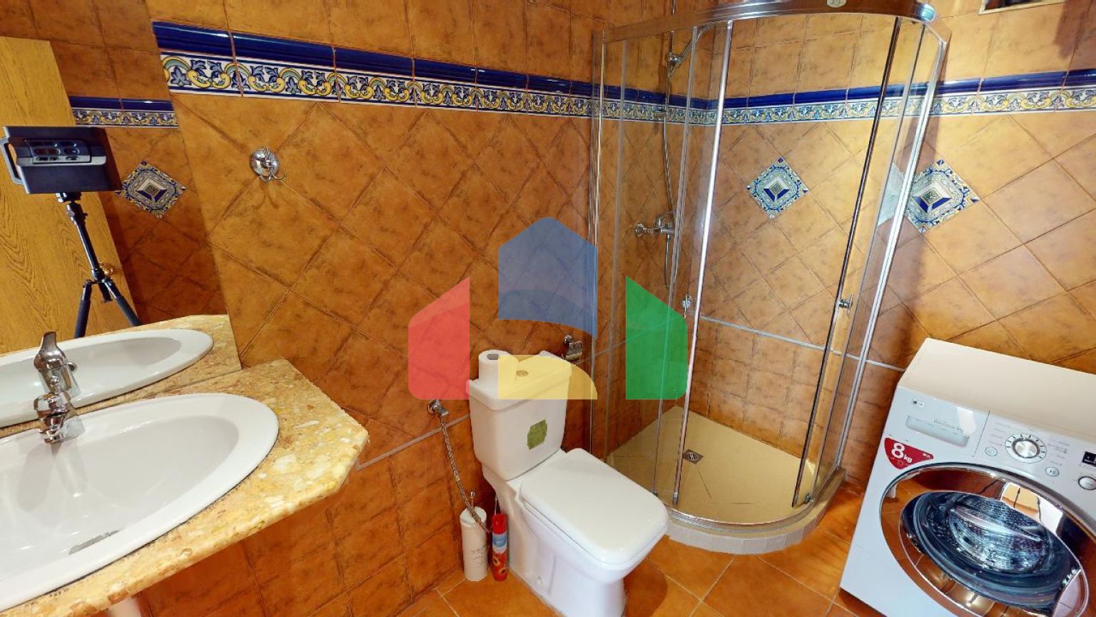 Просторный дом для отдыха в элитном комплексе 