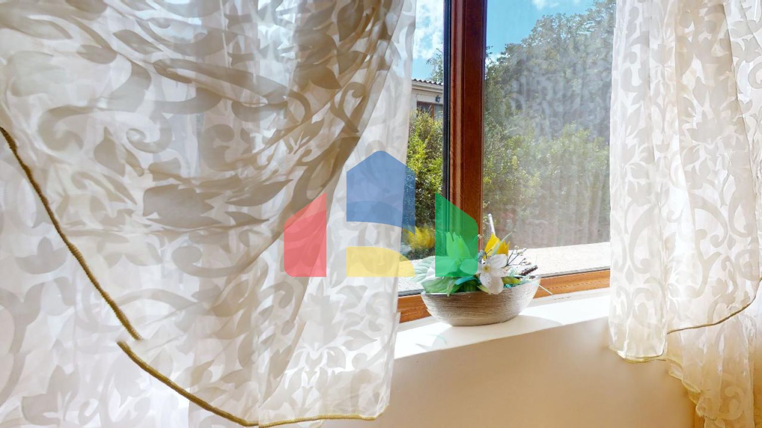 Просторный дом для отдыха в элитном комплексе 