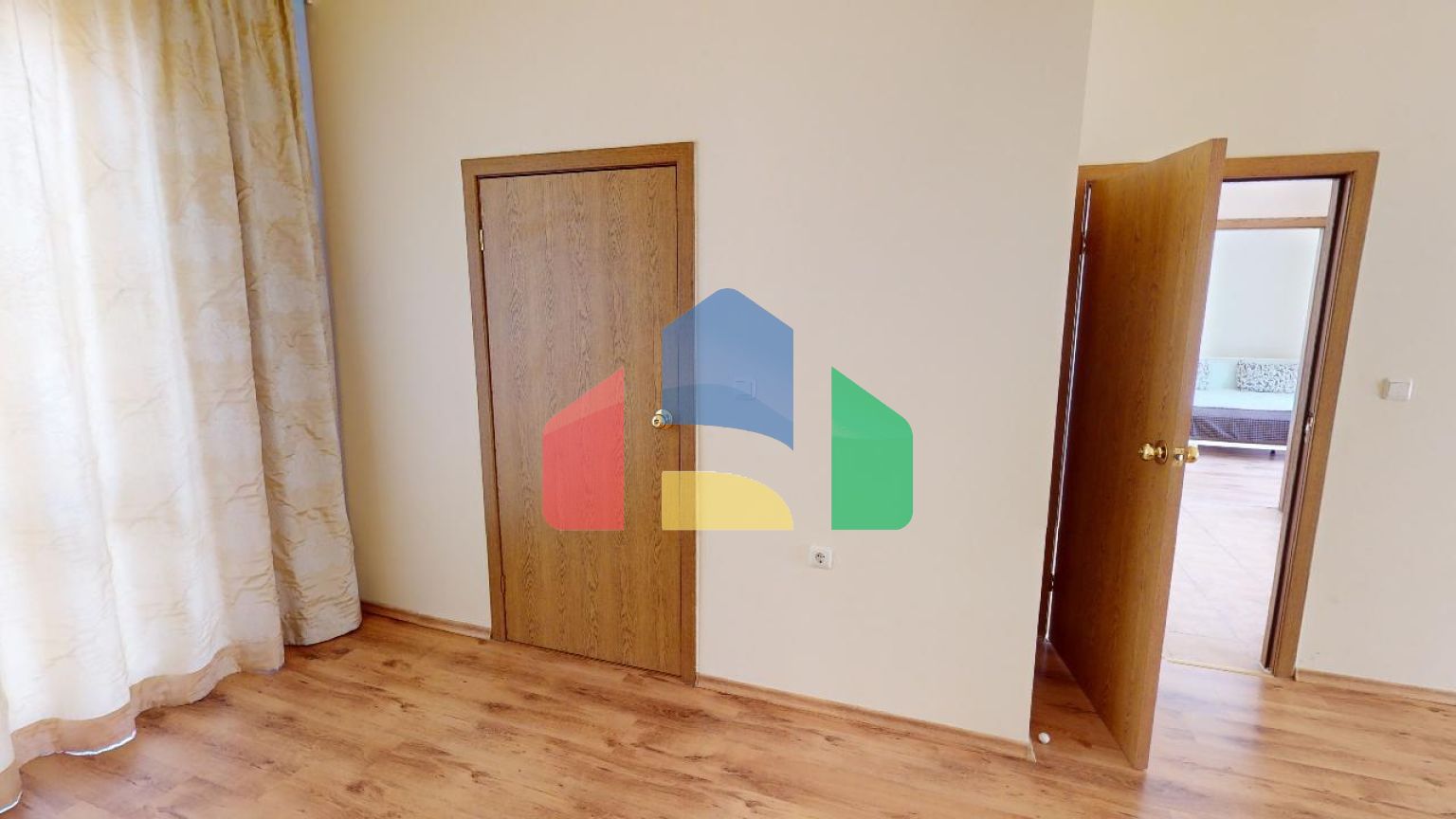 Просторный дом для отдыха в элитном комплексе 