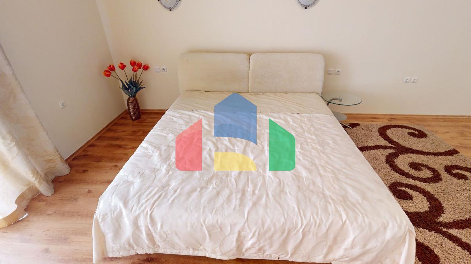 Просторный дом для отдыха в элитном комплексе 