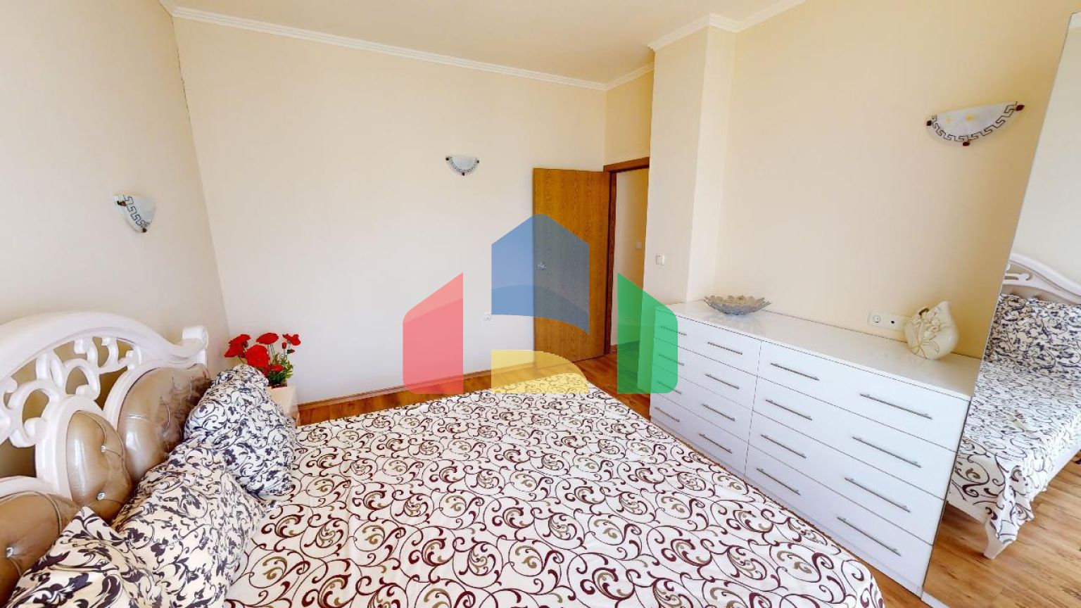 Просторный дом для отдыха в элитном комплексе 