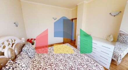 Просторный дом для отдыха в элитном комплексе 