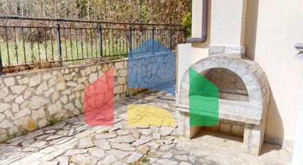 Просторный дом для отдыха в элитном комплексе 