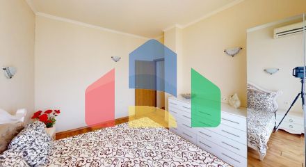 Просторный дом для отдыха в элитном комплексе 