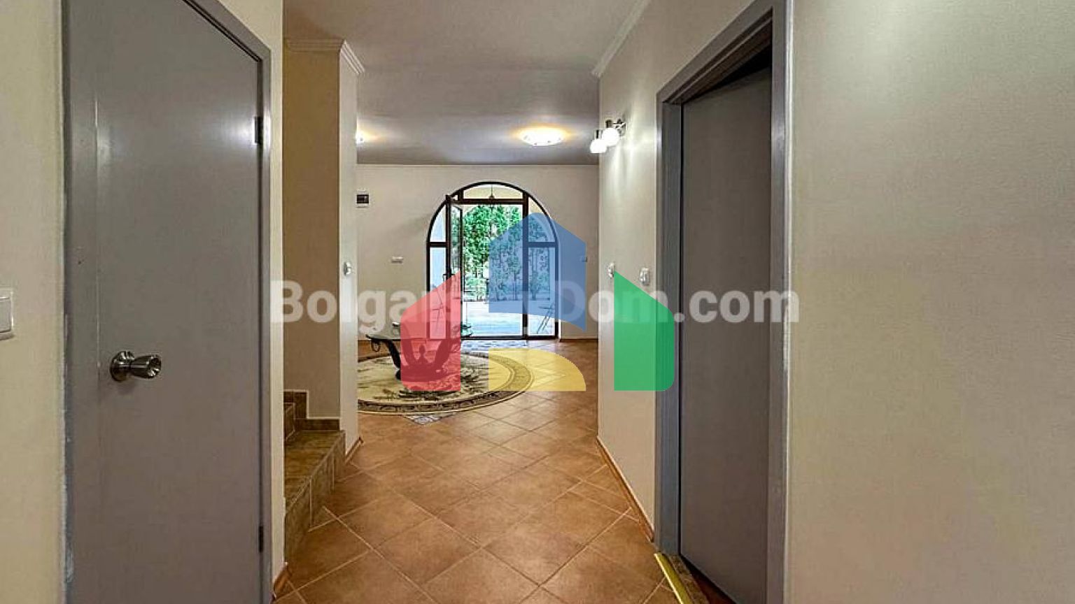 Четырехкомнатная вилла в Вилла Романа