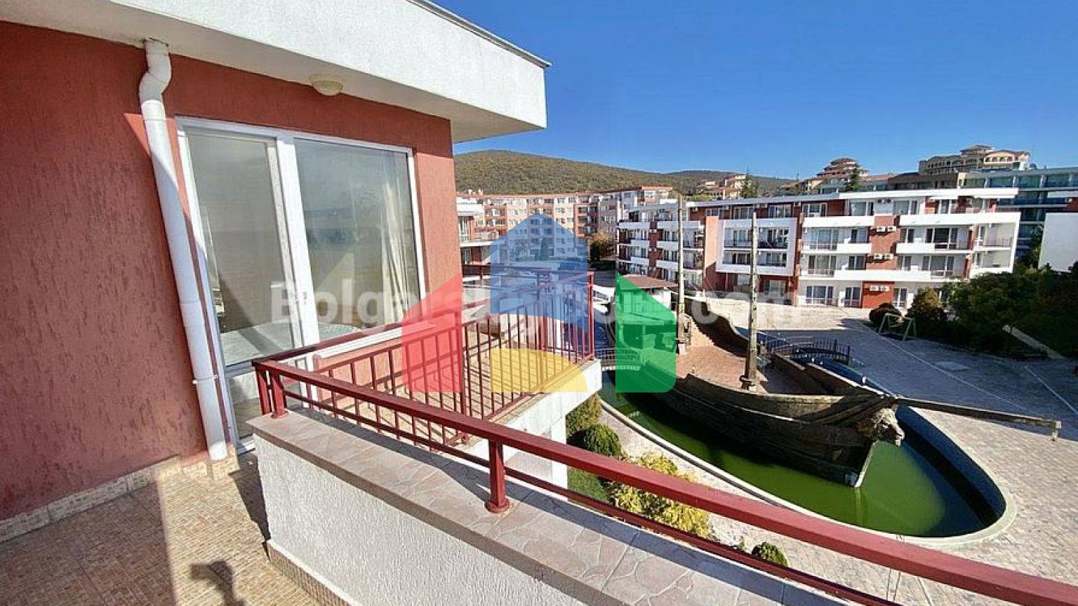 Двухкомнатная квартира в Привилидж Форт Бич