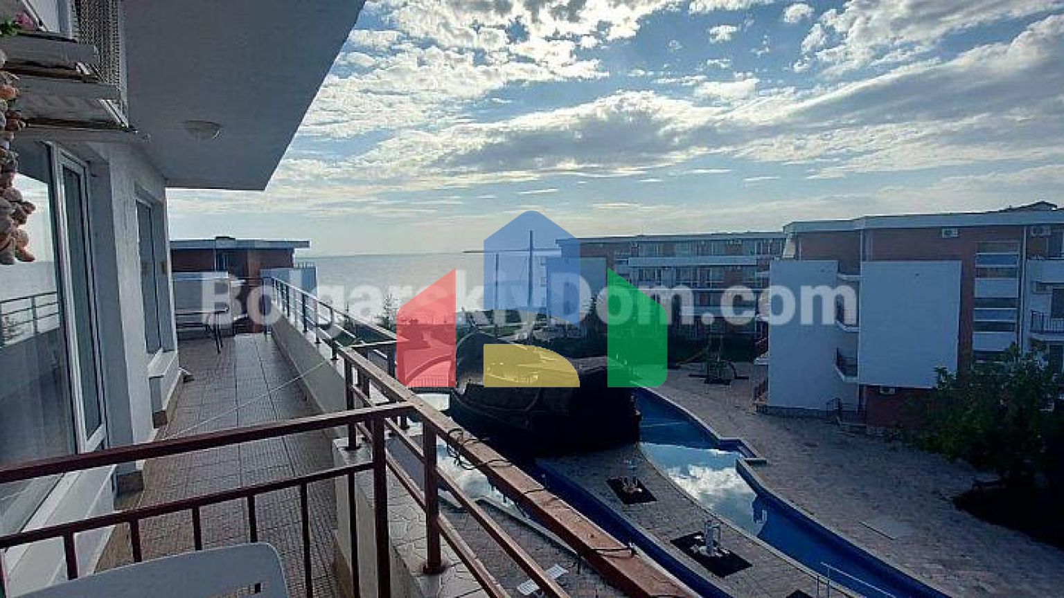 Трикімнатна квартира в Privilege