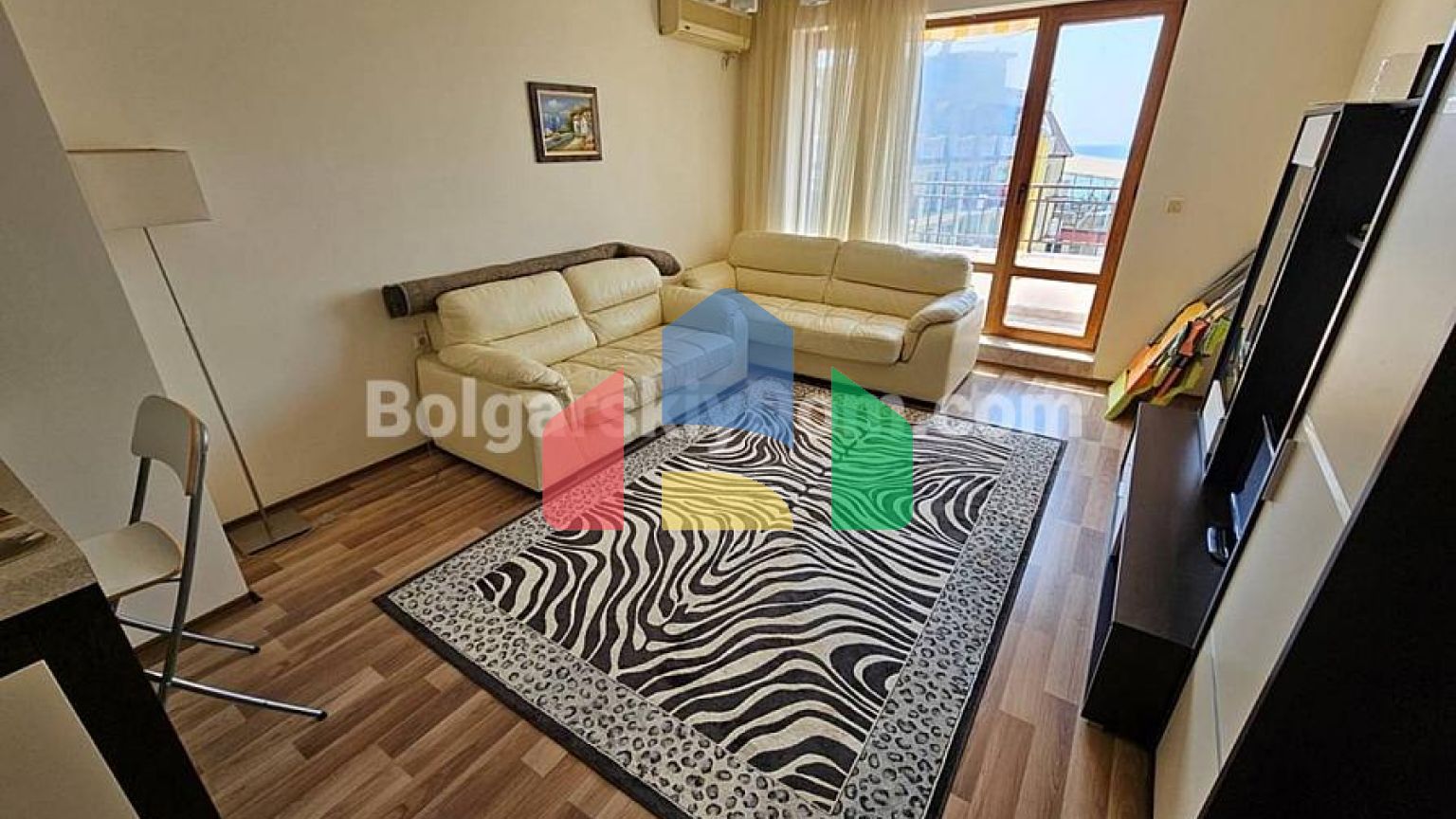 Трехкомнатная квартира в Мессамбрия Форт Бич