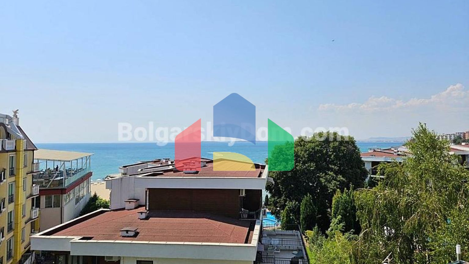 Трехкомнатная квартира в Мессамбрия Форт Бич