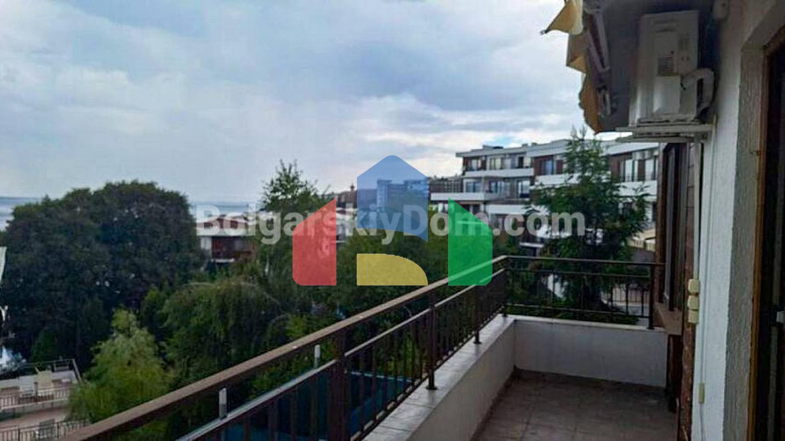 Трехкомнатная квартира в Мессамбрия Форт