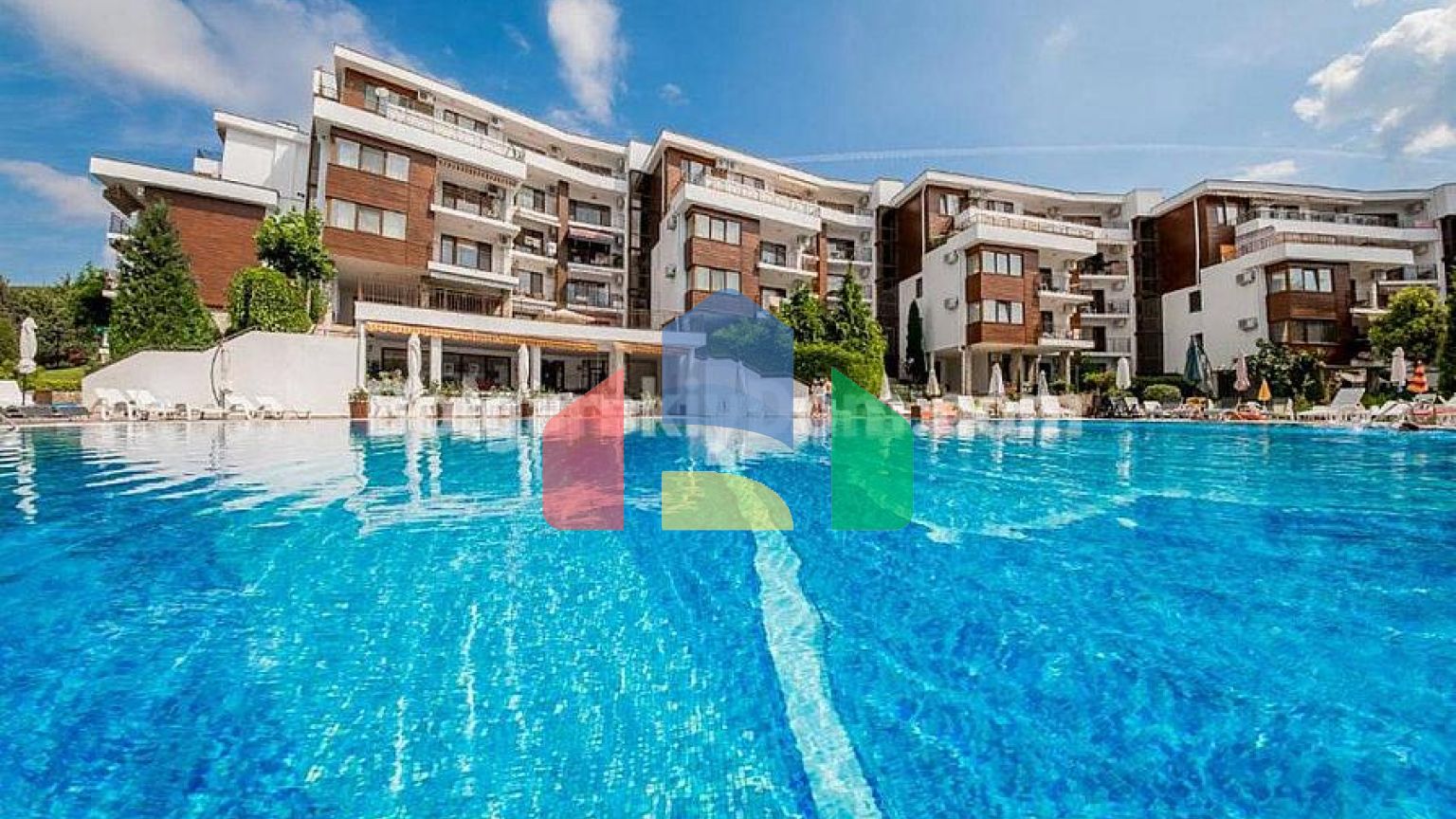 Трехкомнатная квартира в Мессамбрия Форт