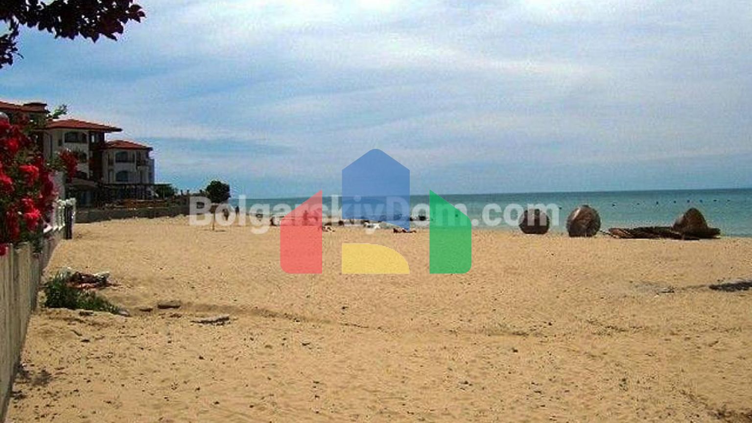 Трикімнатна квартира в Мессамбрія Форт Біч