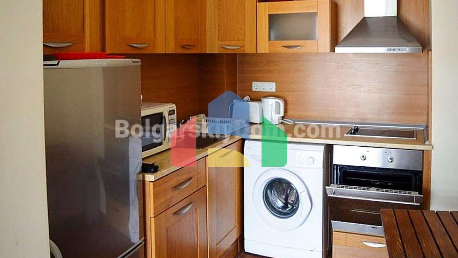 Трикімнатна квартира в Мессамбрія Форт Біч