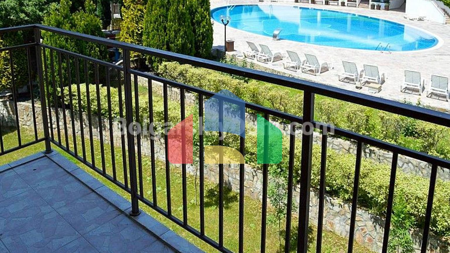 Трикімнатна квартира в Мессамбрія Форт Біч