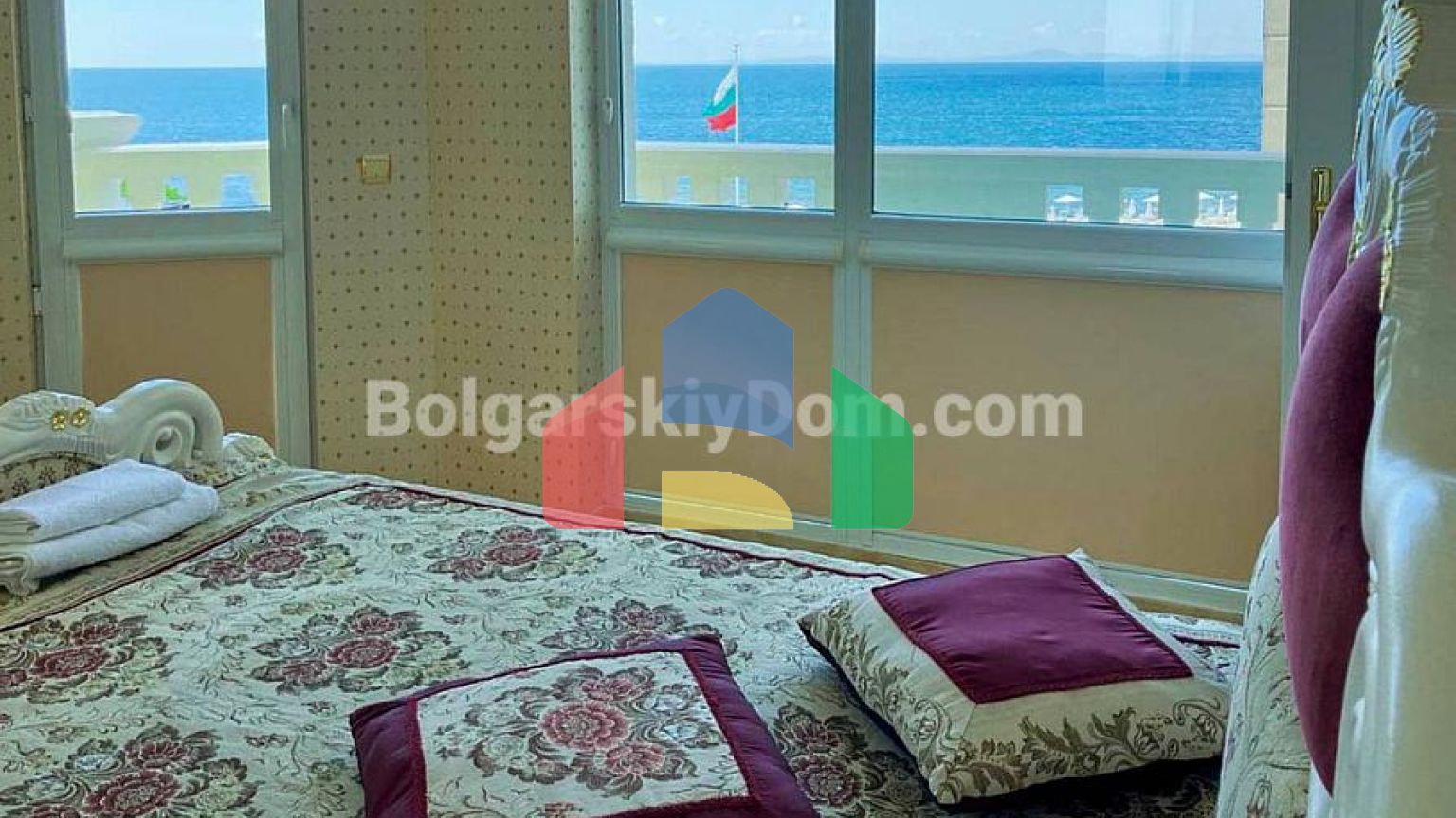 Двокімнатна квартира в Таліана Біч