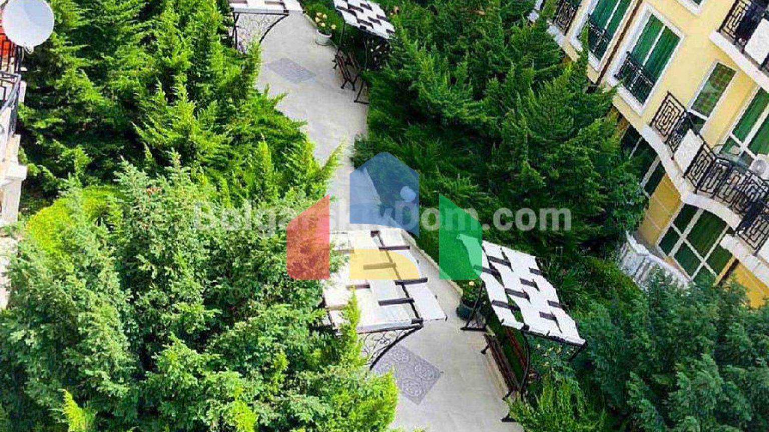 Двокімнатна квартира в Таліана Біч