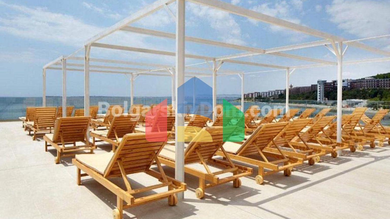 Двокімнатна квартира в Таліана Біч