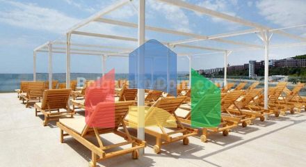 Двокімнатна квартира в Таліана Біч