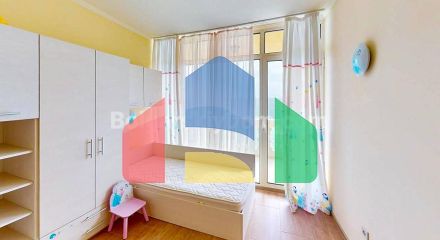 Трикімнатна квартира в атріум