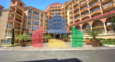 Трикімнатна квартира в атріум