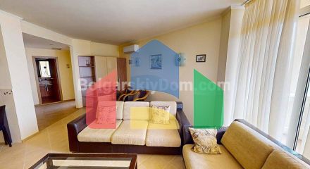 Трикімнатна квартира в атріум