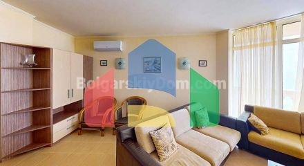 Трикімнатна квартира в атріум