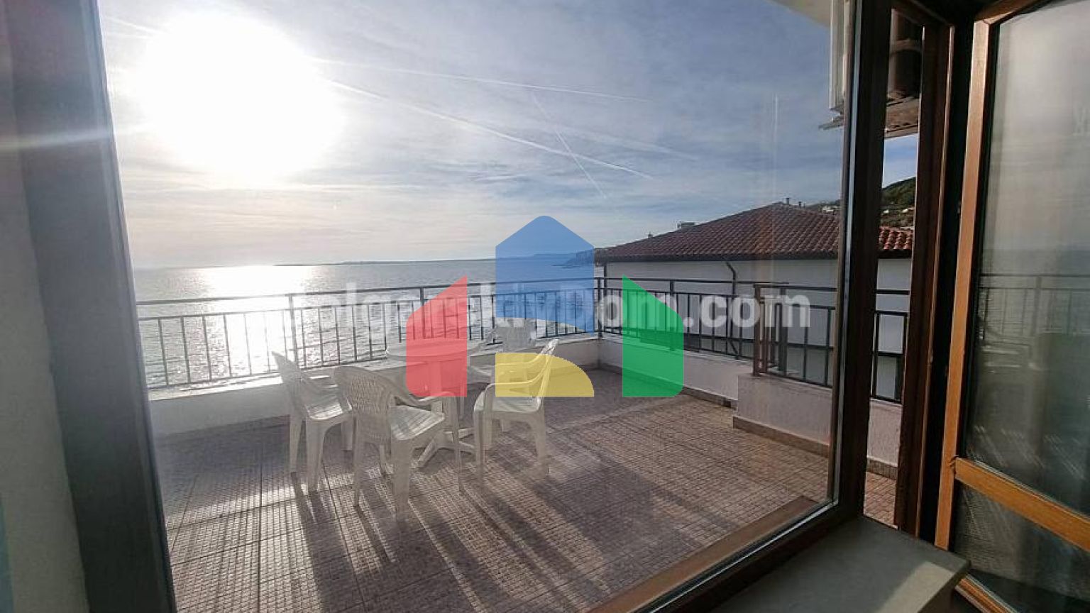 Трикімнатна квартира в Мессамбрія Форт Біч