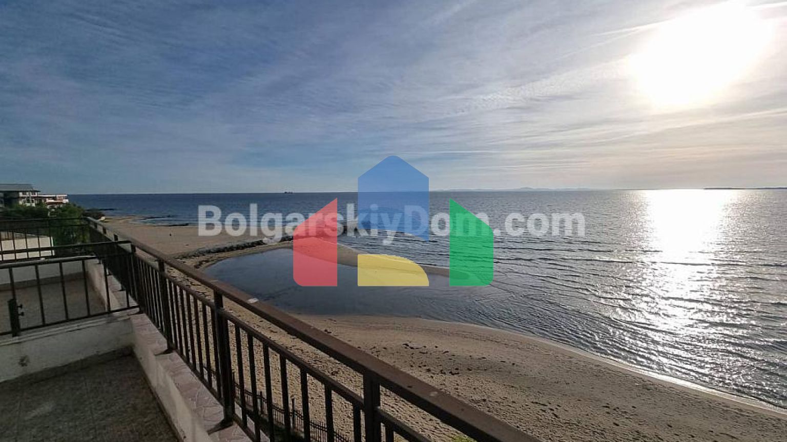 Трикімнатна квартира в Мессамбрія Форт Біч