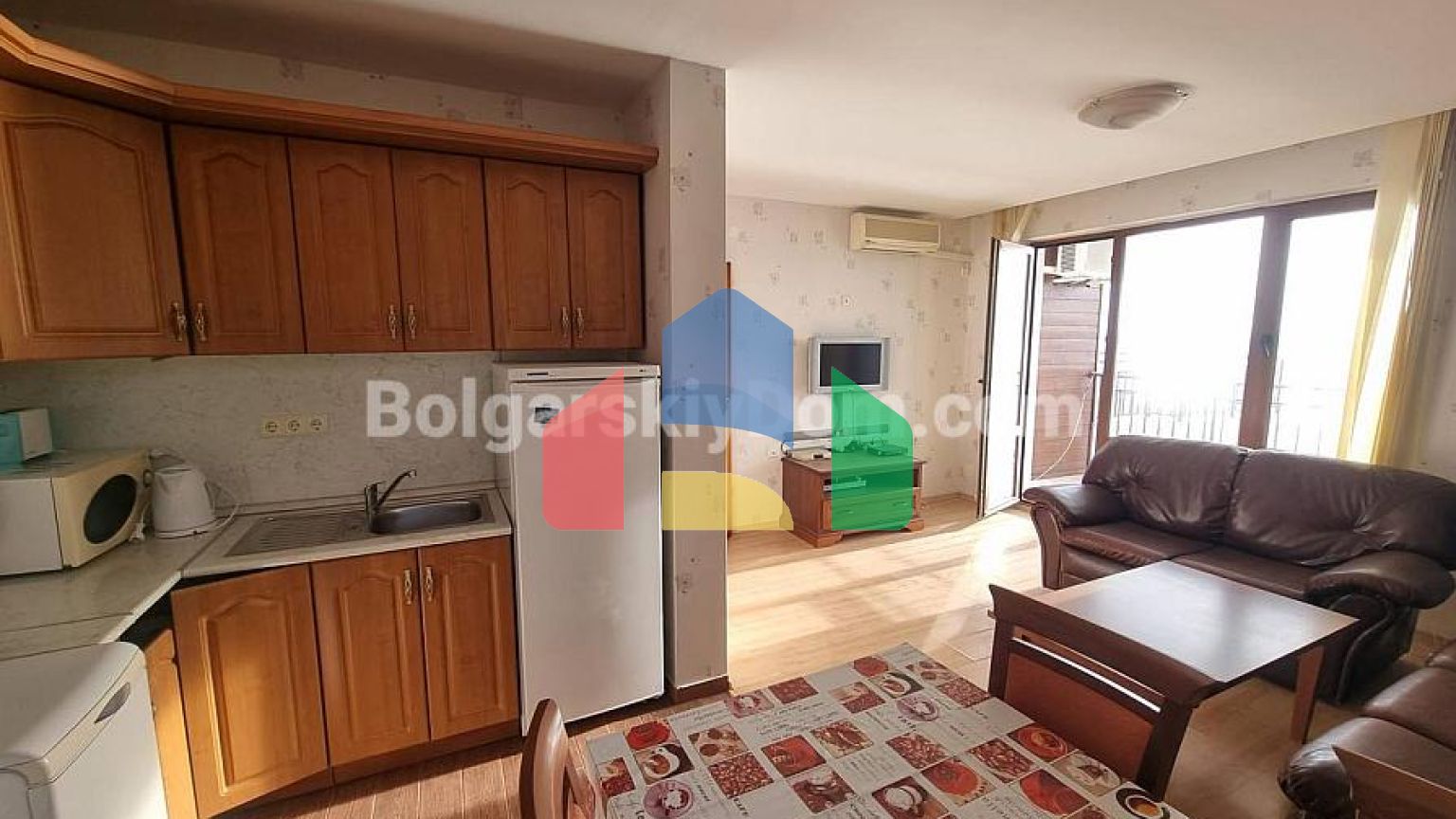 Трикімнатна квартира в Мессамбрія Форт Біч