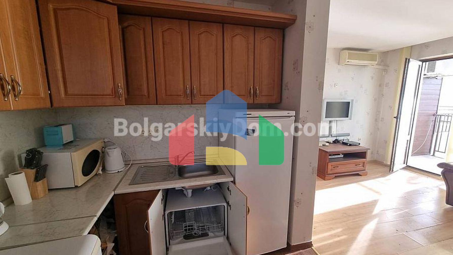 Трикімнатна квартира в Мессамбрія Форт Біч