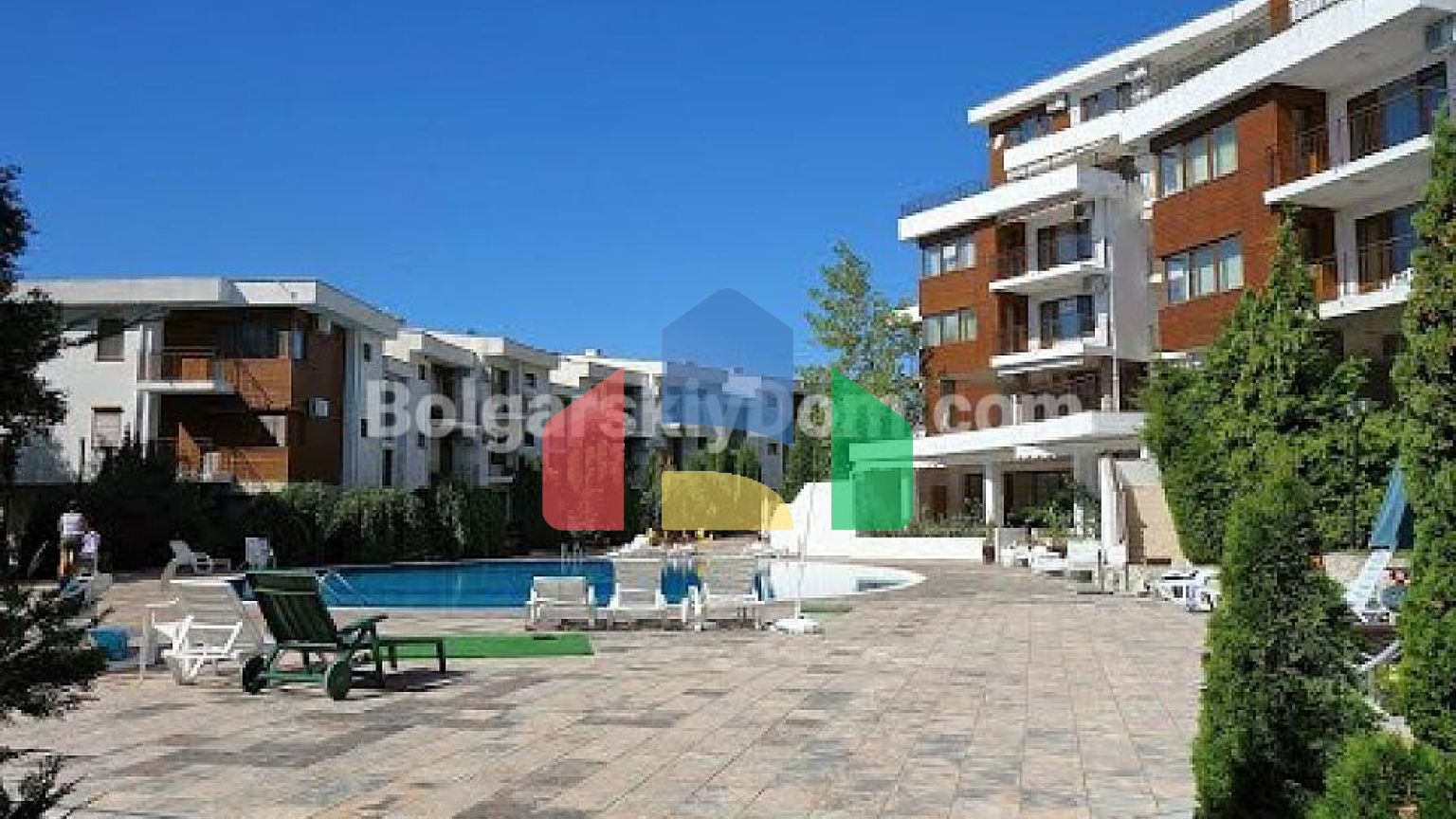 Трикімнатна квартира в Мессамбрія Форт Біч