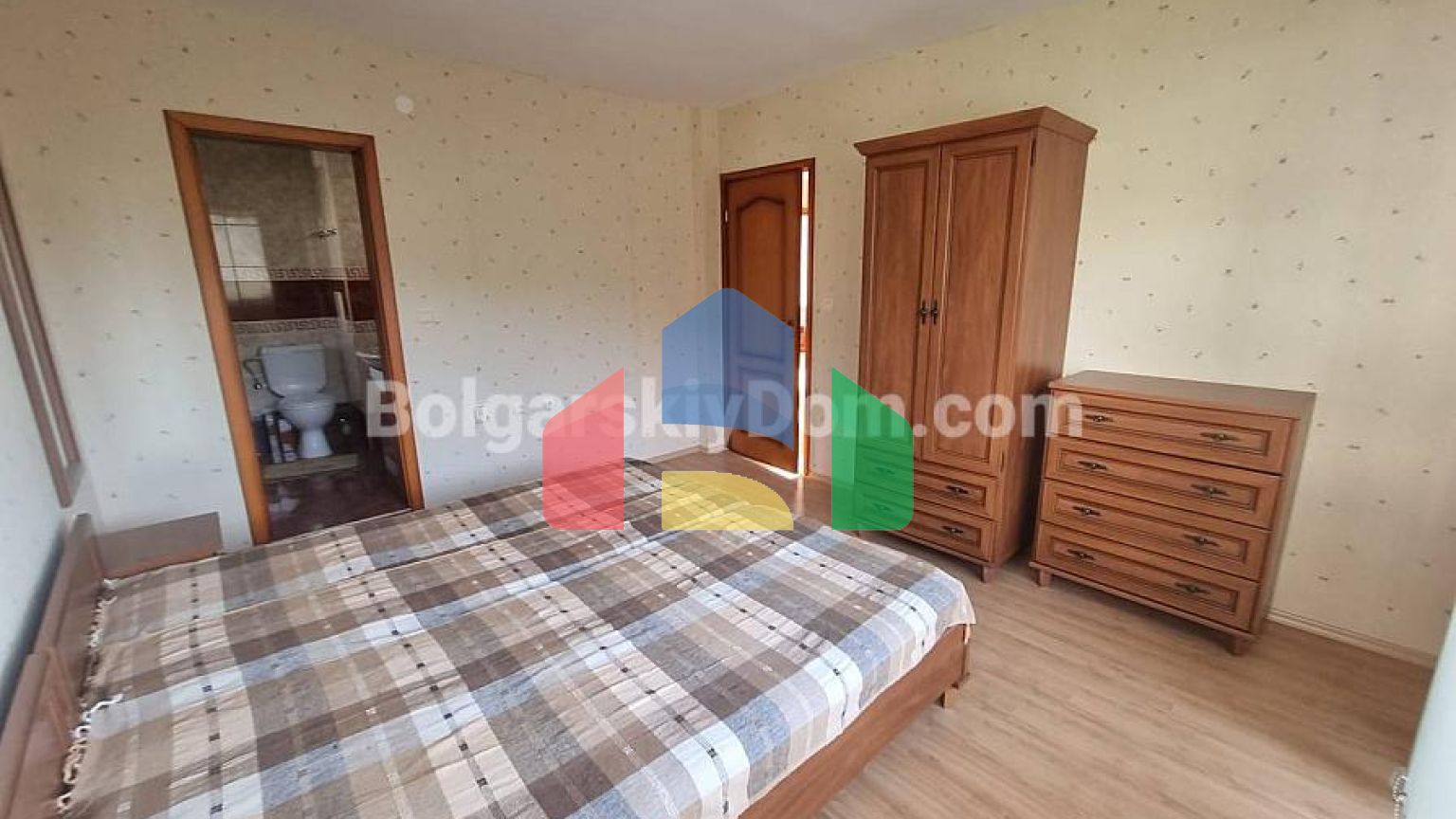 Трикімнатна квартира в Мессамбрія Форт Біч