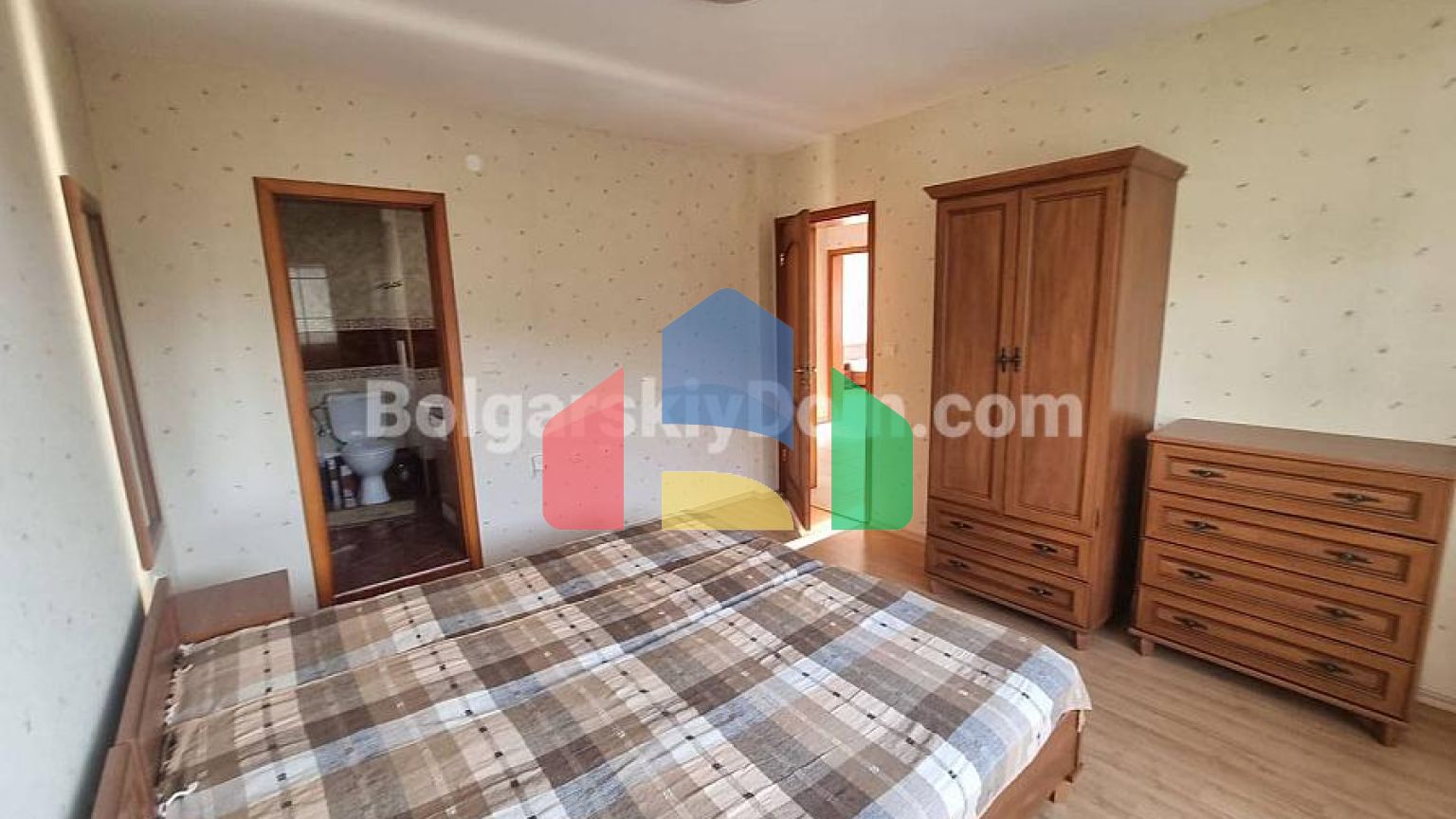 Трикімнатна квартира в Мессамбрія Форт Біч