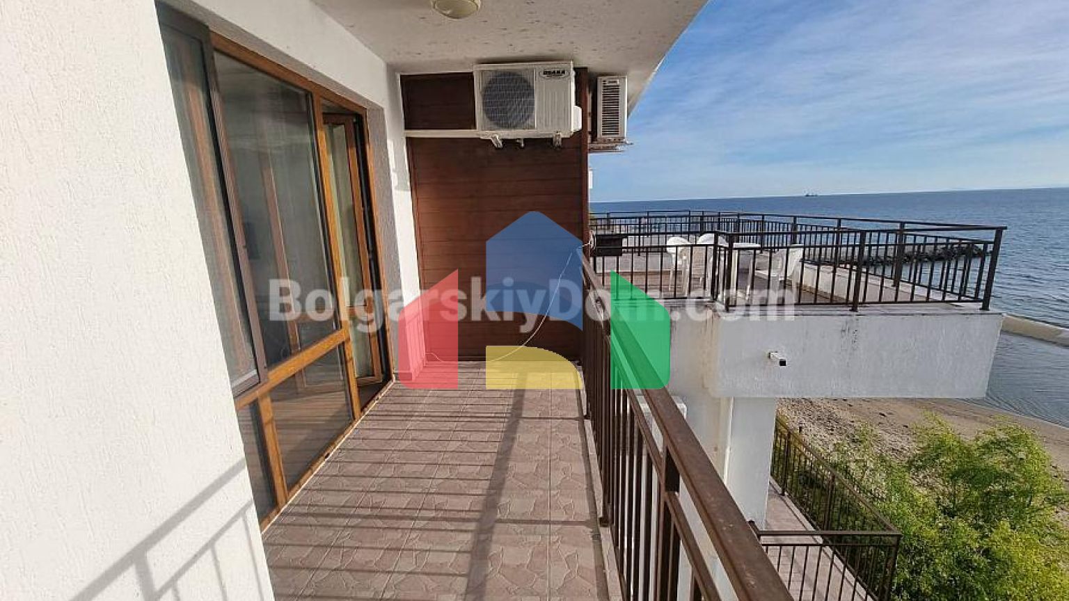 Трикімнатна квартира в Мессамбрія Форт Біч