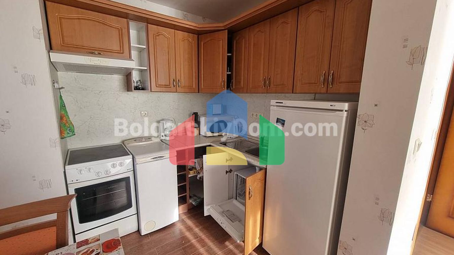 Трикімнатна квартира в Мессамбрія Форт Біч