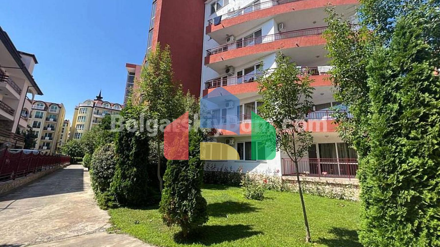 Трикімнатна квартира в Привілідж Форт Біч