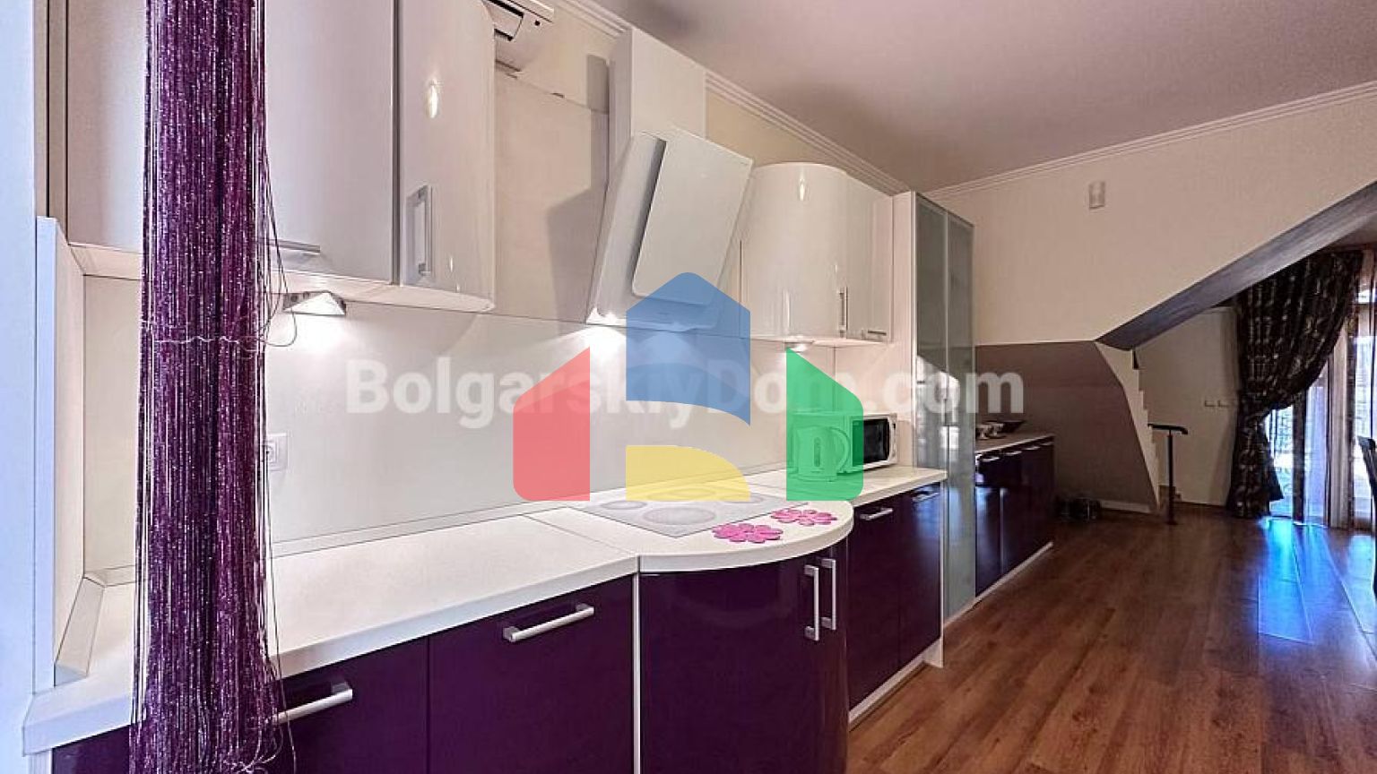 Двоповерхова вілла в Вілла Романа