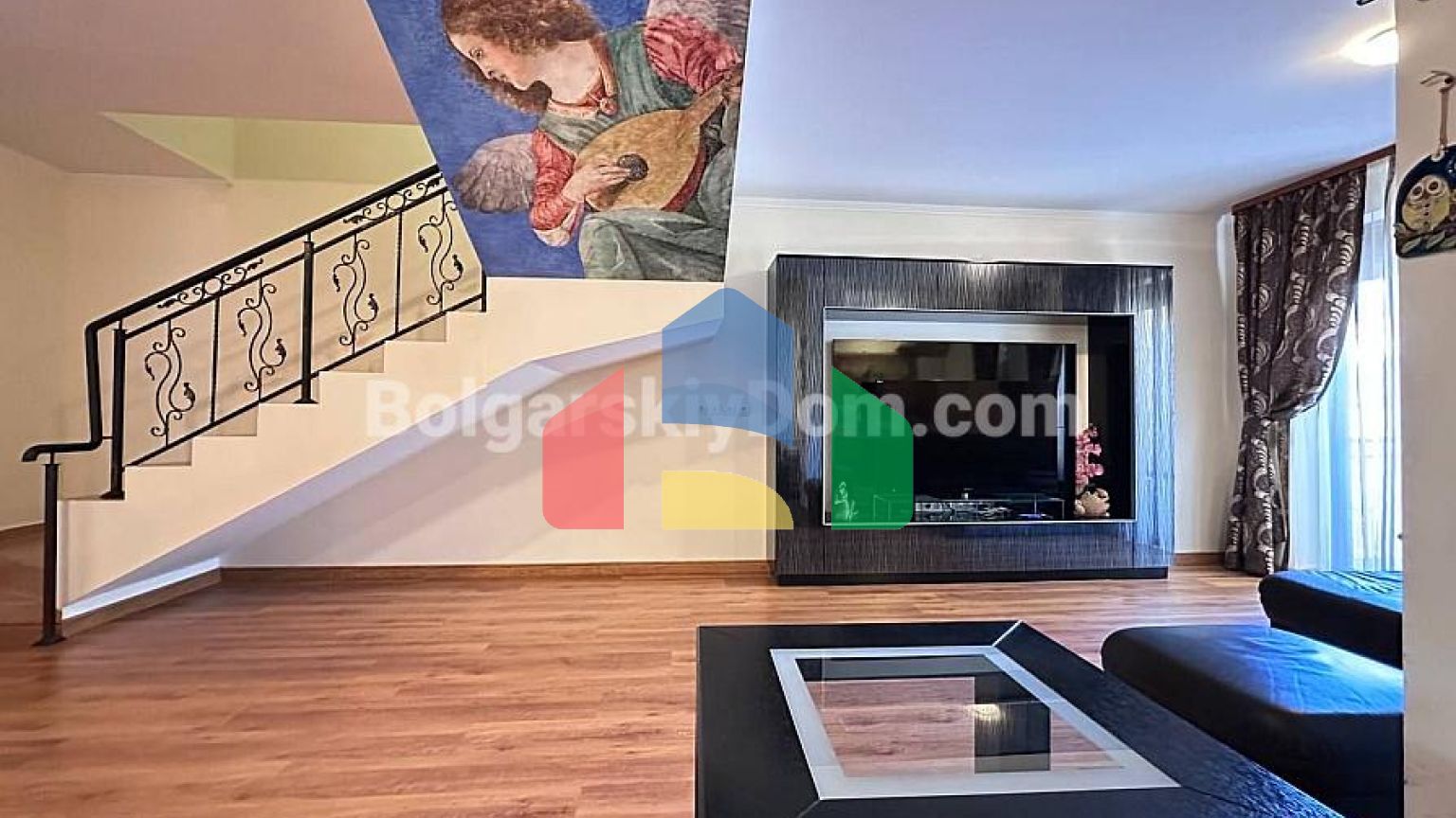 Двоповерхова вілла в Вілла Романа