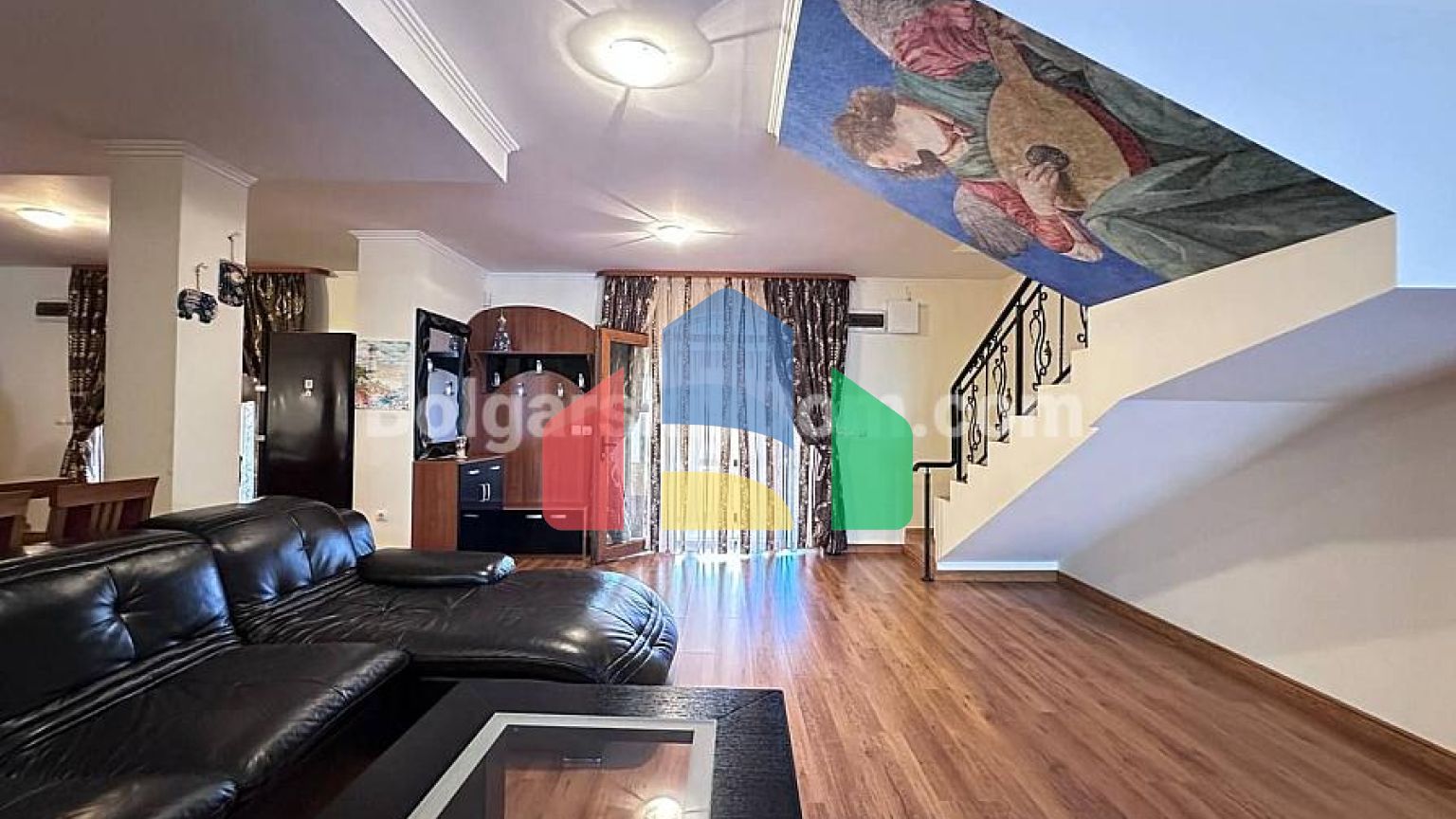 Двоповерхова вілла в Вілла Романа