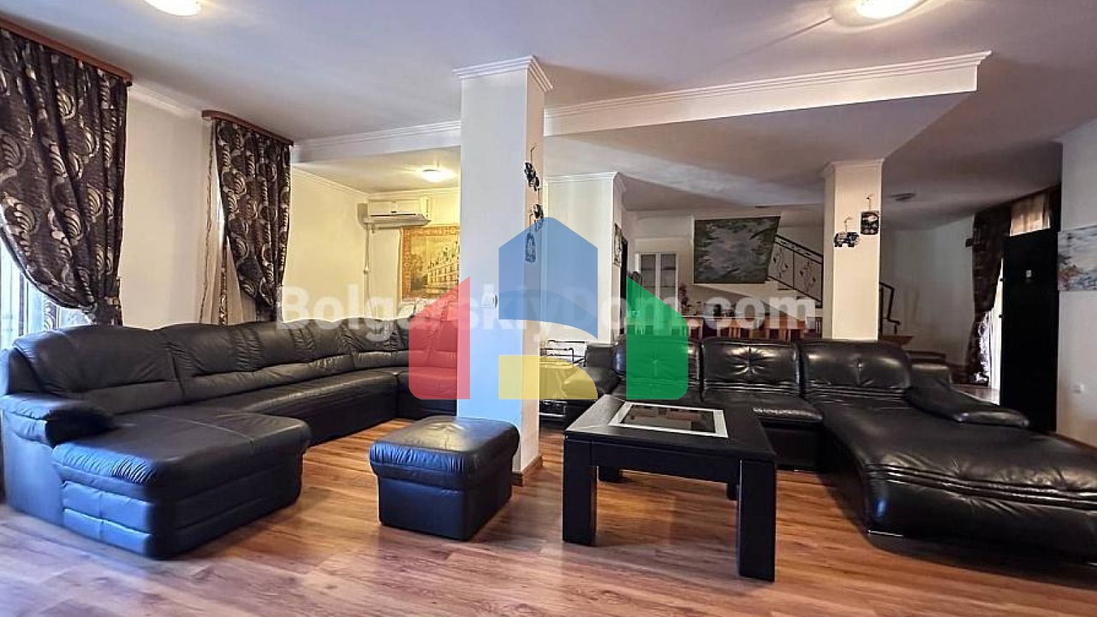 Двоповерхова вілла в Вілла Романа