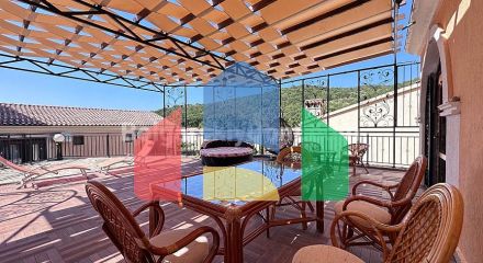 Двоповерхова вілла в Вілла Романа