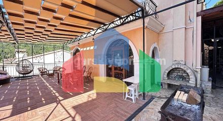 Двоповерхова вілла в Вілла Романа